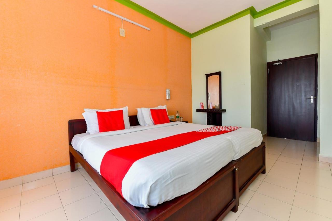 Oyo Flagship 9560 Hotel Bellwether Kochi Екстер'єр фото