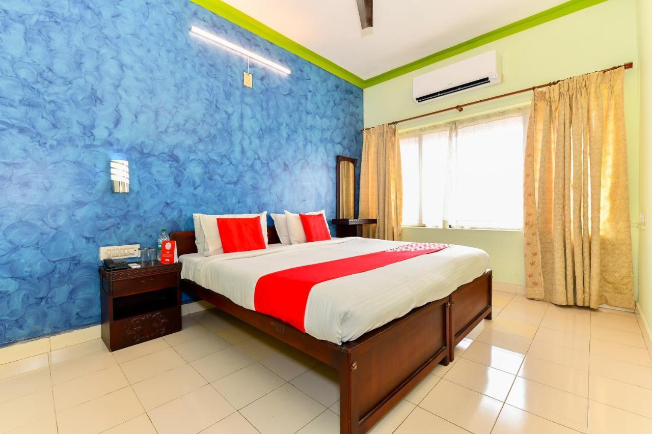 Oyo Flagship 9560 Hotel Bellwether Kochi Екстер'єр фото