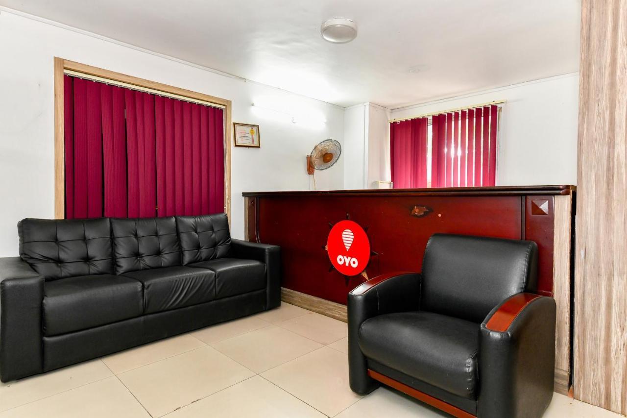 Oyo Flagship 9560 Hotel Bellwether Kochi Екстер'єр фото
